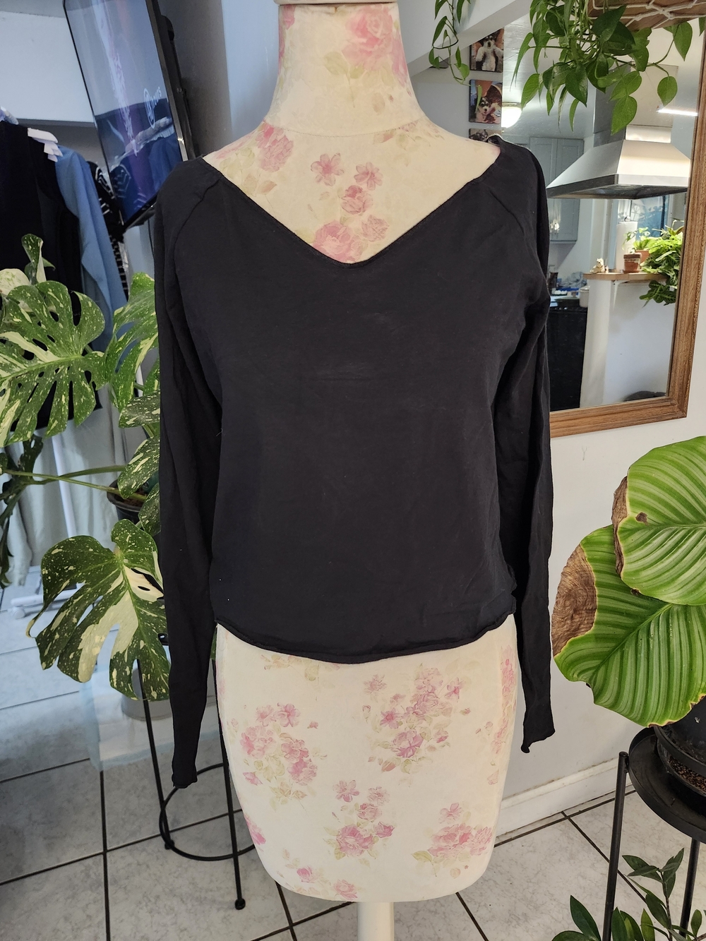 wild fable Black V-Neck Long Sleeve Top